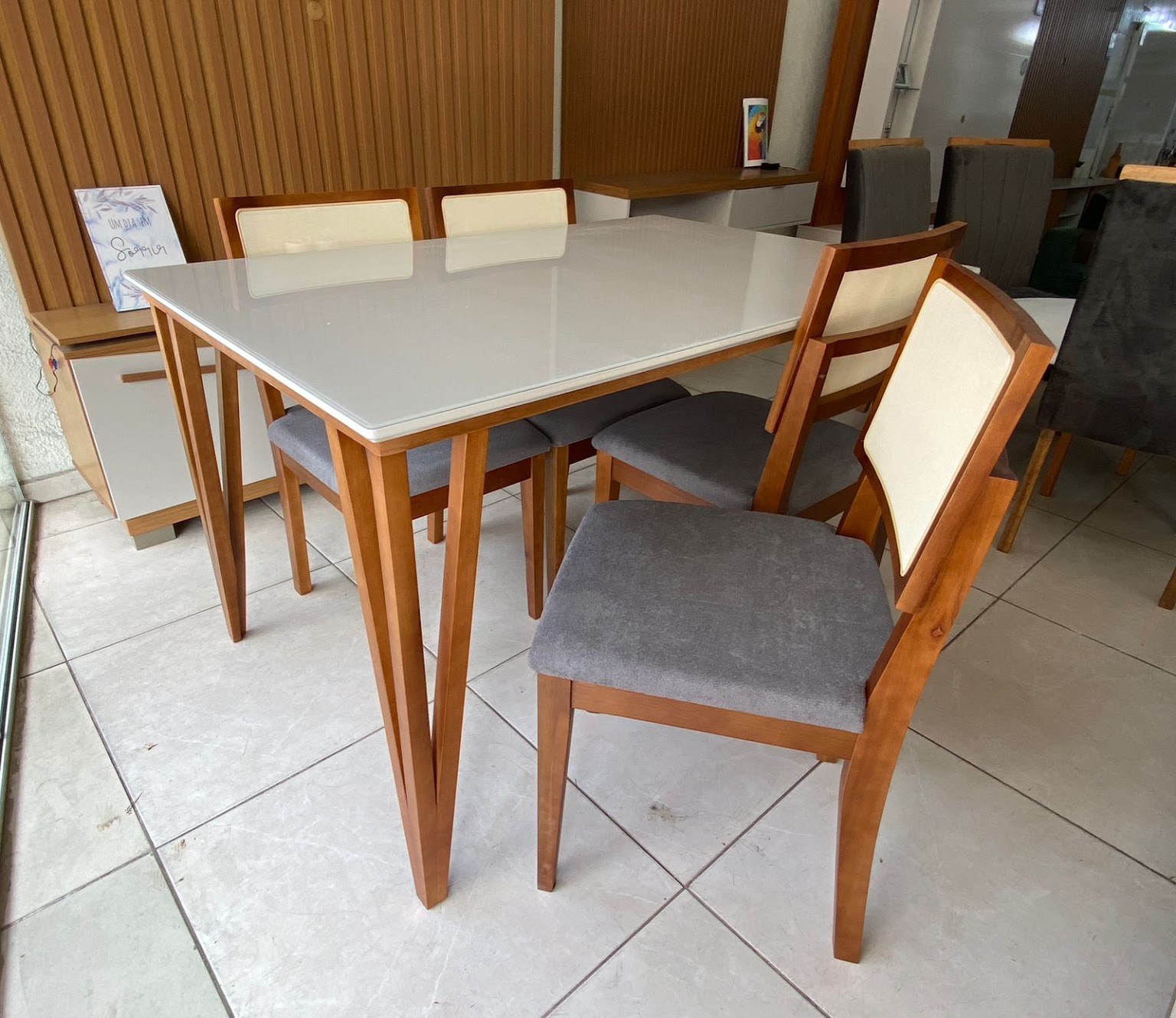 MESA SAFIRA REAL